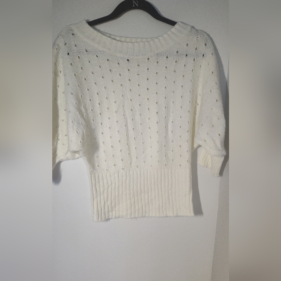 Elegant White Sweater Size M #477 - Picture 1 of 2